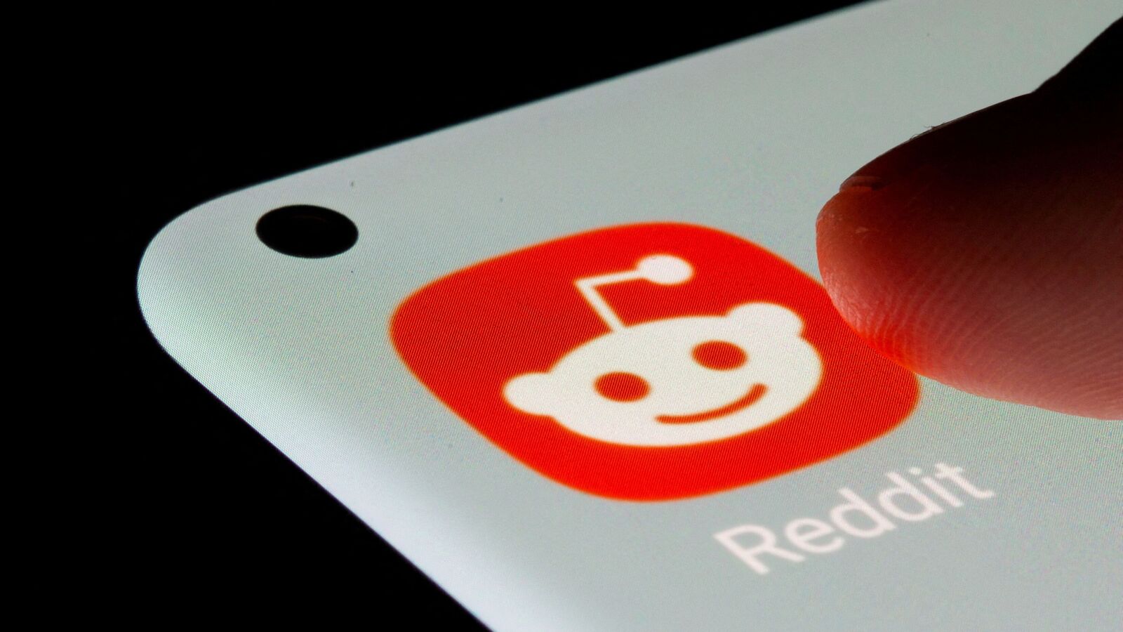 ANTHROPIC REDDIT 0 1749124816241 1752682752463