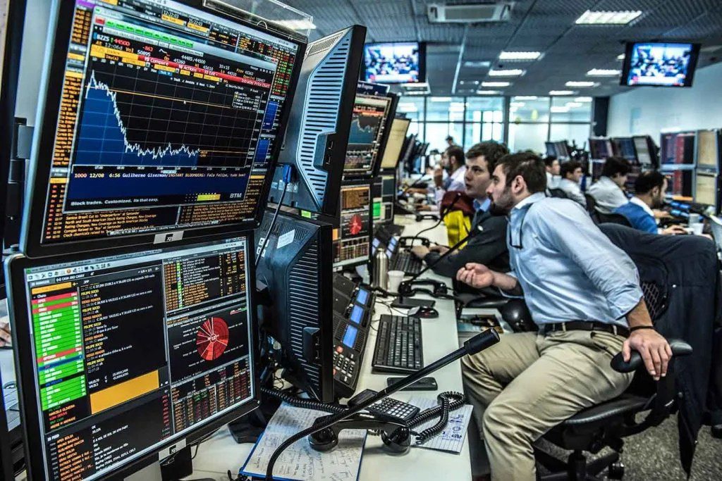 Analysts 33 2 1 1 1 1.webp
