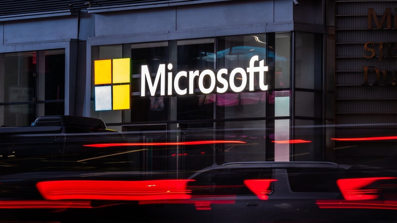 MICROSOFT HACK 7 1753355229315 1753355236685