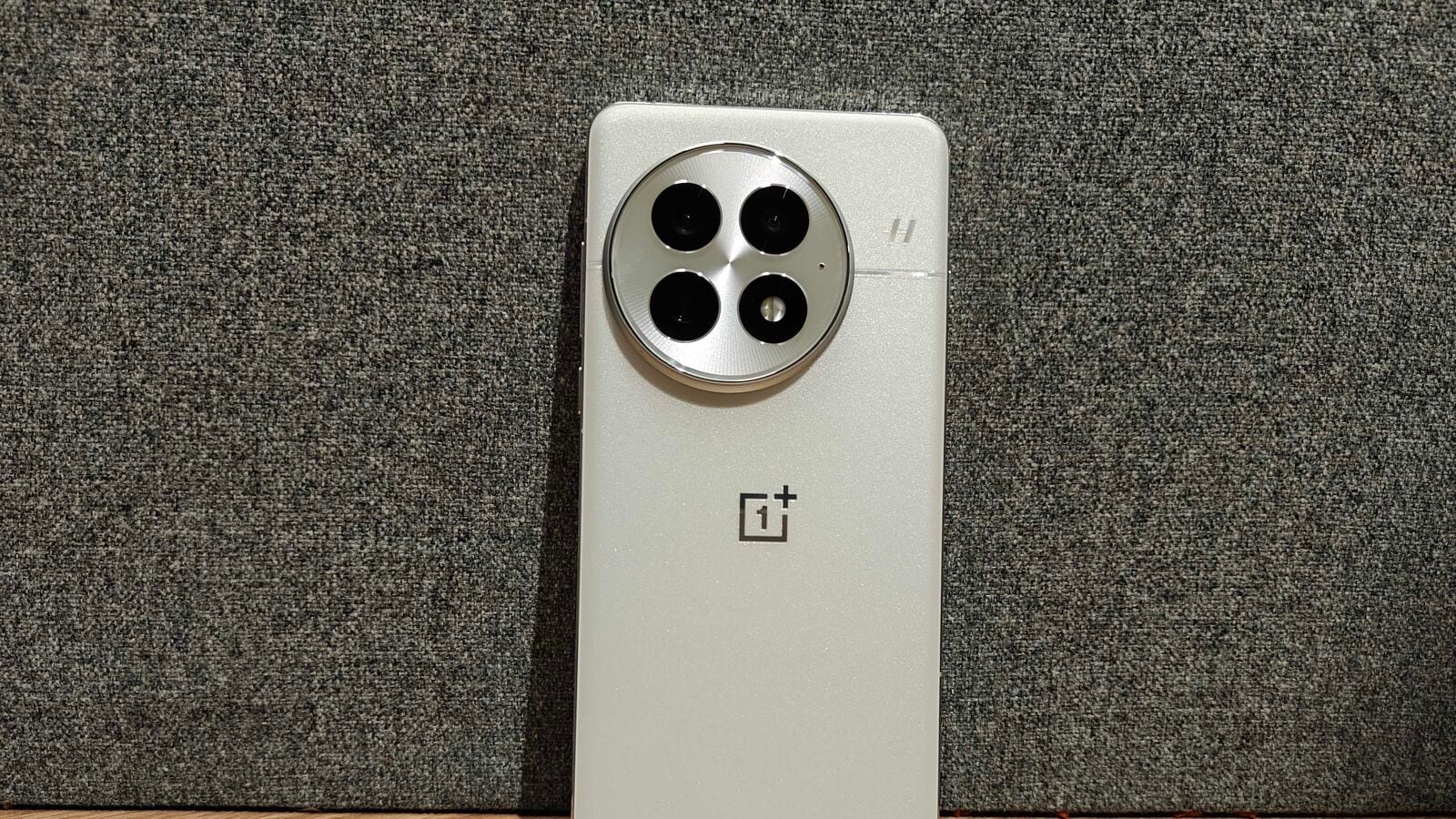 OnePlus 13 1752560943213 1752560943431