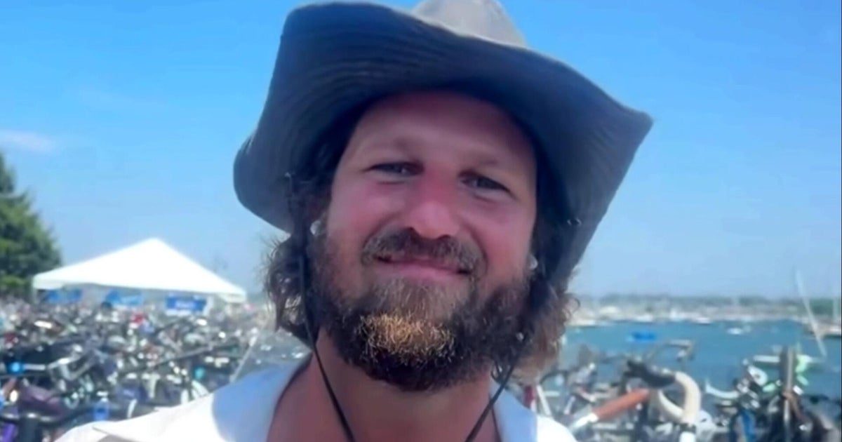 cbsn fusion rock duo bikes 700 miles to newport folk festival thumbnail