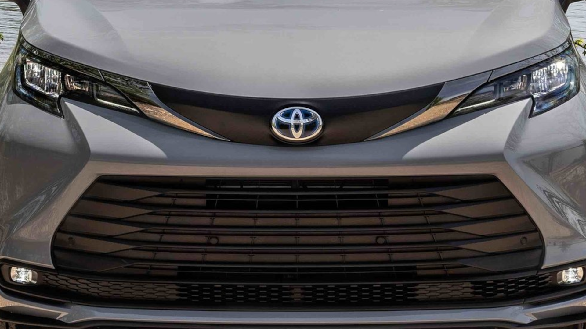 toyota sienna main