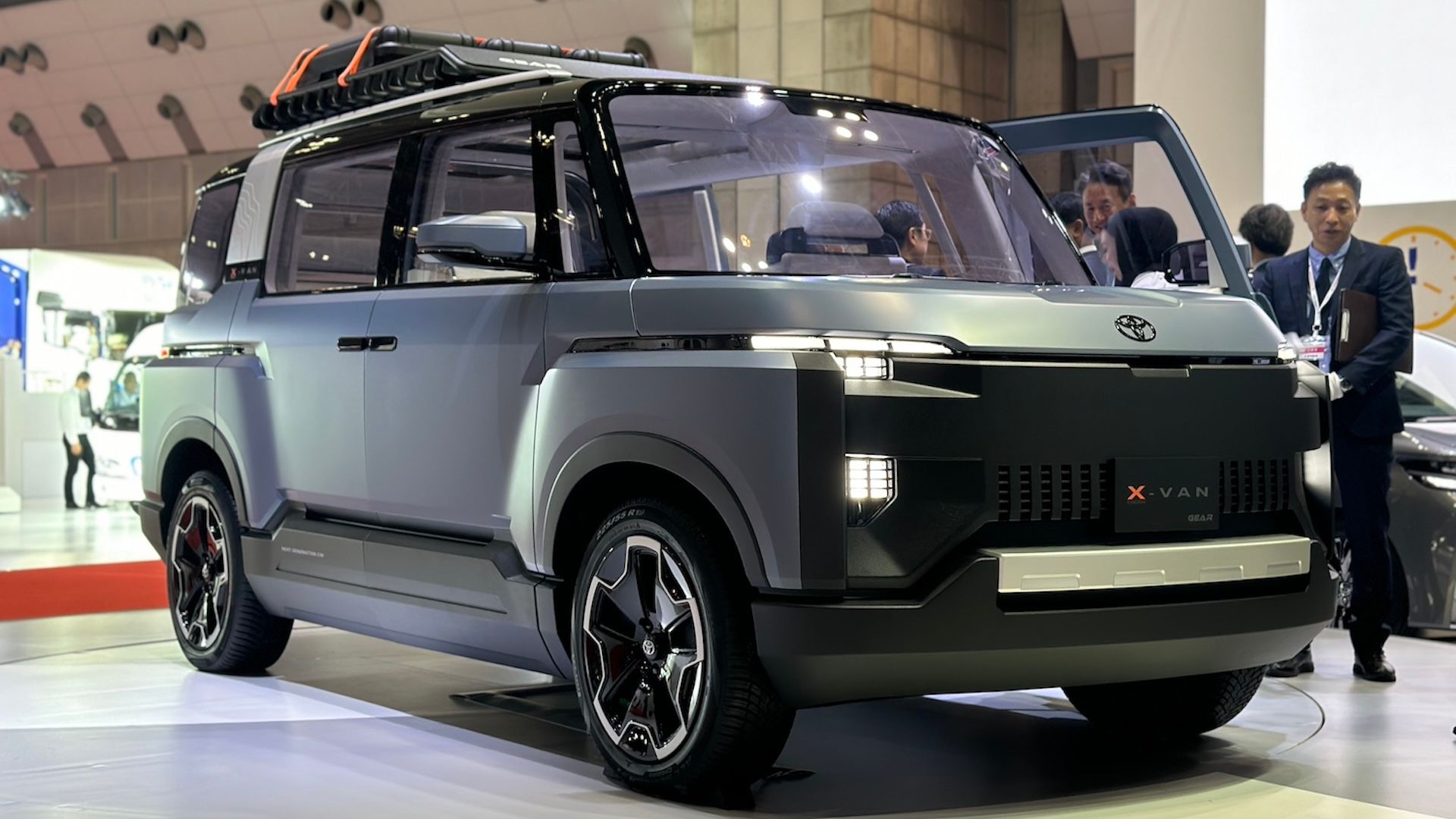 toyota x van gear concept 4907