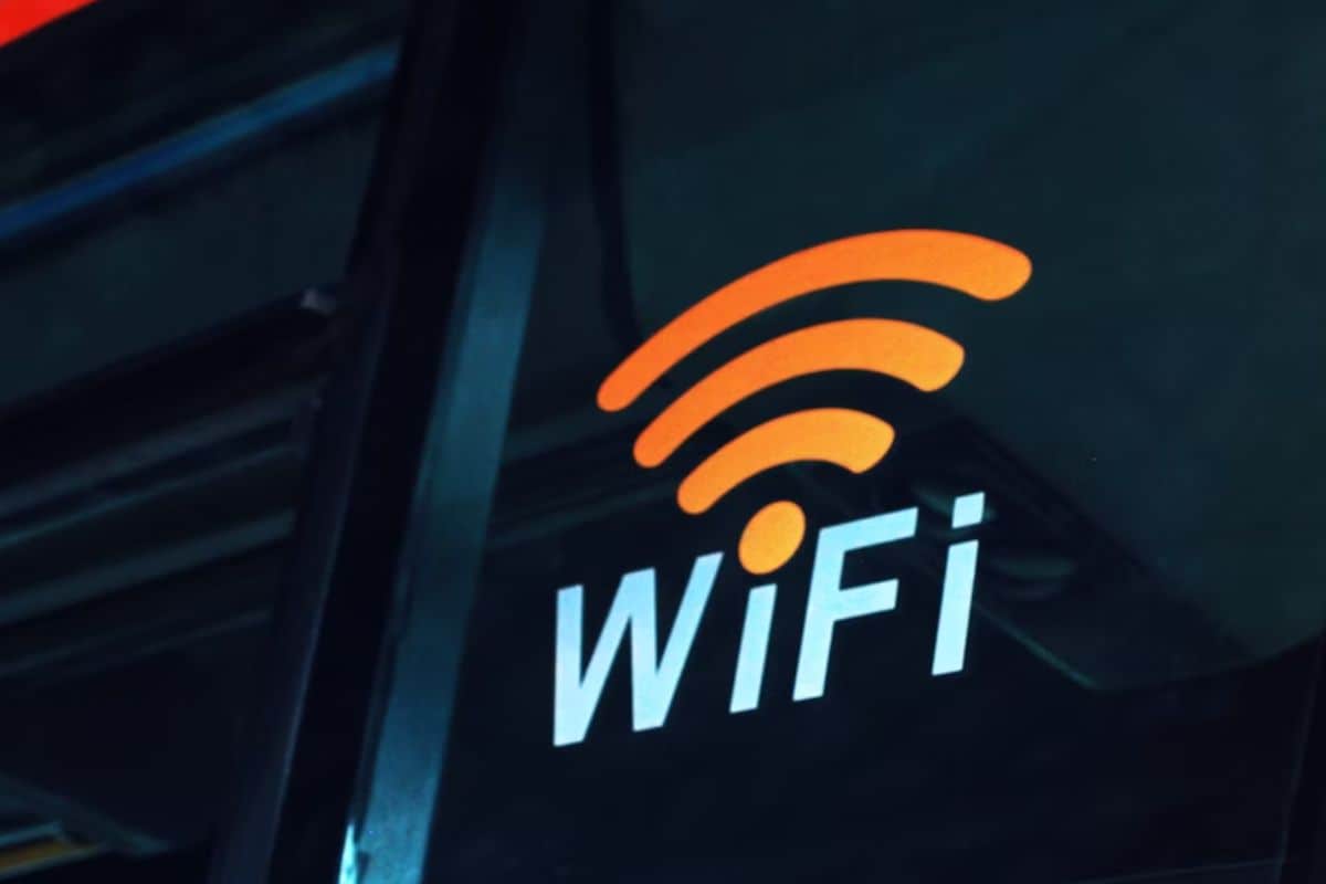 wifi unsplash dreamlike street 1753449748638