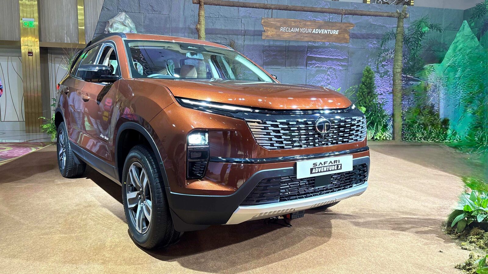 Tata Safari Adventure X 1754381275146 1754876077819
