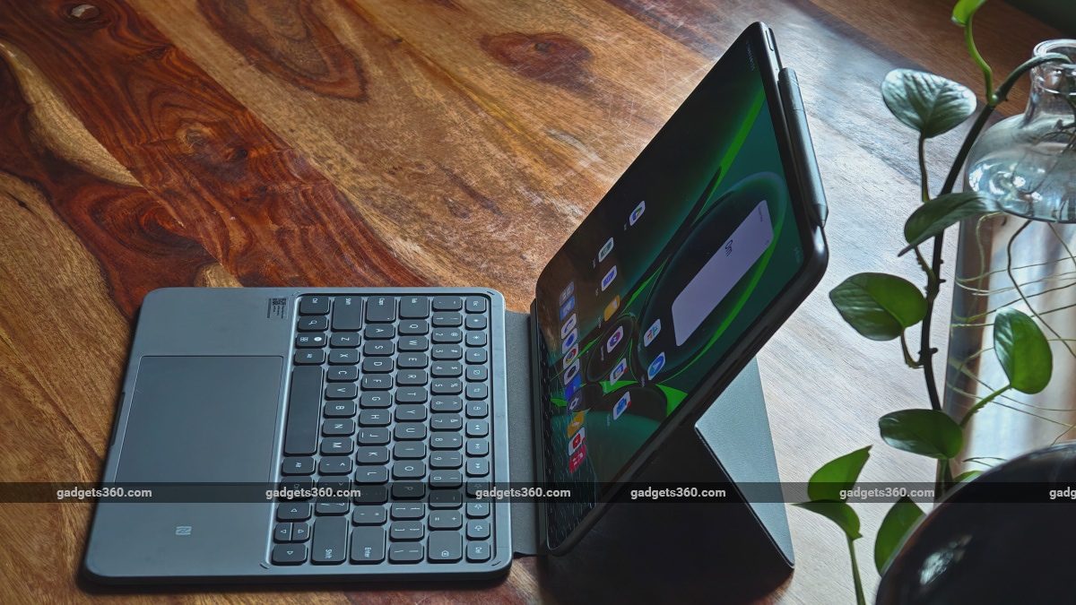 oneplus pad 2 design smart keyboard action gadgets 360 1724154662434
